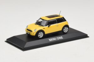 Mini Cooper S R53 Liquid Yellow Su Panoraminiu Stogu Minichamps 1:43 MINI013 Metalas - nuotrauka 2 iš 4