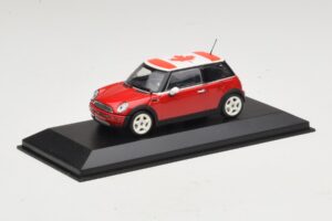 Mini Cooper S R53 Raudonas Su Kanados Vėliava Minichamps 1:43 MINI017 Metalas - nuotrauka 2 iš 5