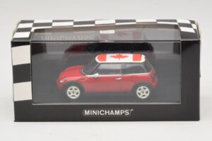 Mini Cooper S R53 Raudonas Su Kanados Vėliava Minichamps 1:43 MINI017 Metalas - nuotrauka 5 iš 5