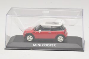 Mini Cooper S R53 Raudonas Su Panoraminiu Stogu Minichamps 1:43 MINI024 Metalas - nuotrauka 4 iš 5