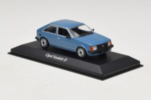 Opel Kadett D Mėlynas Maxichamps 1:43 940044100 Metalas - nuotrauka 3 iš 5