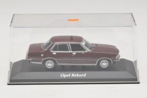 Opel Rekord D Tamsiai Raudonas Maxichamps 1:43 940044000 Metalas - nuotrauka 4 iš 5