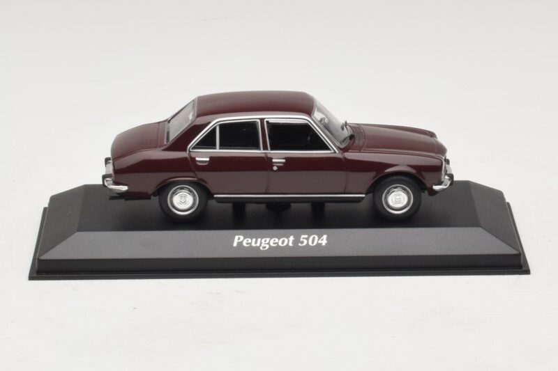 Peugeot 504 Tamsiai Raudona Maxichamps 1:43 Peugeot 504 Tamsiai Raudona Maxichamps 1:43 940112500 Metalas