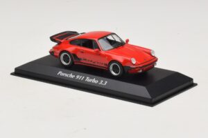 Porsche 911 930 Turbo 3.3 Raudonas Maxichamps 1:43 940069000 Metalas - nuotrauka 3 iš 5