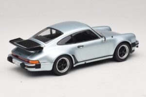Porsche 911 930 Turbo 3.3 Sidabrinis KK-Scale 1:18 KKDC181444 Metalas - nuotrauka 2 iš 6