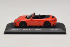 Porsche 911 991.1 Carrera 4 GTS Kabrioletas Oranžinis Minichamps 1:43 410067331 Metalas