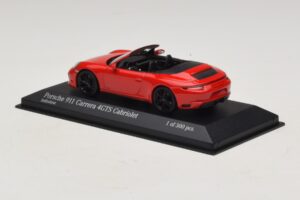 Porsche 911 991.1 Carrera 4 GTS Kabrioletas Raudonas Minichamps 1:43 410067330 Metalas - nuotrauka 3 iš 5