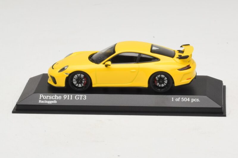 Porsche 911 991.1 GT3 Geltonas Minichamps 1:43 410066020 Metalas