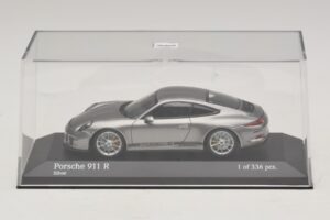 Porsche 911 991.1 R Sidabrinis Minichamps 1:43 410066224 Metalas - nuotrauka 4 iš 5