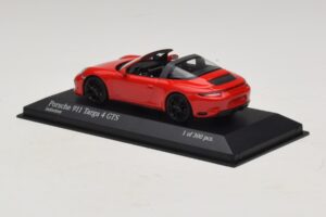 Porsche 911 991.1 Targa 4 GTS Raudonas Minichamps 1:43 410067340 Metalas - nuotrauka 3 iš 5