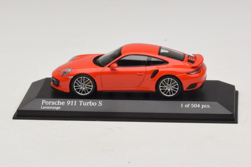 Porsche 911 991.1 Turbo S Oranžinis Minichamps 1:43 410067171 Metalas