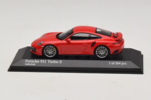 Porsche 911 991.1 Turbo S Raudonas Minichamps 1:43 Porsche 911 991.1 Turbo S Raudonas Minichamps 1:43 410067170 Metalas