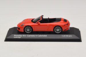 Porsche 911 991.2 Carrera 4 Kabrioletas Oranžinis Minichamps 1:43 410067231 Metalas