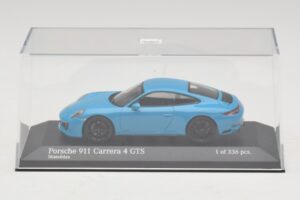 Porsche 911 991.2 Carrera 4 GTS Miami Blue Minichamps 1:43 410067322 Metalas - nuotrauka 4 iš 5