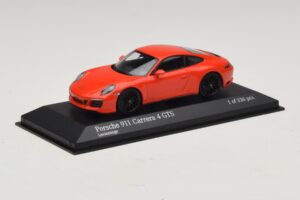 Porsche 911 991.2 Carrera 4 GTS Oranžinis Minichamps 1:43 410067321 Metalas - nuotrauka 2 iš 5