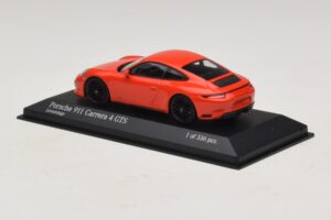 Porsche 911 991.2 Carrera 4 GTS Oranžinis Minichamps 1:43 410067321 Metalas - nuotrauka 3 iš 5