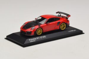 Porsche 911 991.2 GT2 RS Raudonas Minichamps 1:43 410067227 Metalas - nuotrauka 2 iš 5
