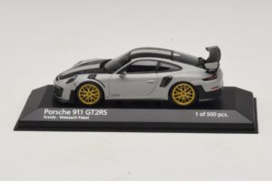 Porsche 911 991.2 GT2 RS Weissach Package Chalk Minichamps 1:43 Porsche 911 991.2 GT2 RS Weissach Package Chalk Minichamps 1:43 410067220 Metalas