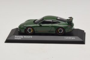 Porsche 911 991.2 GT3 Žalias Minichamps 1:43 410066028 Metalas