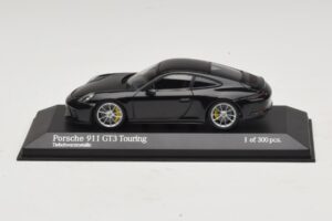 Porsche 911 991.2 GT3 Touring Juoda Metalik Minichamps 1:43 410067424 Metalas