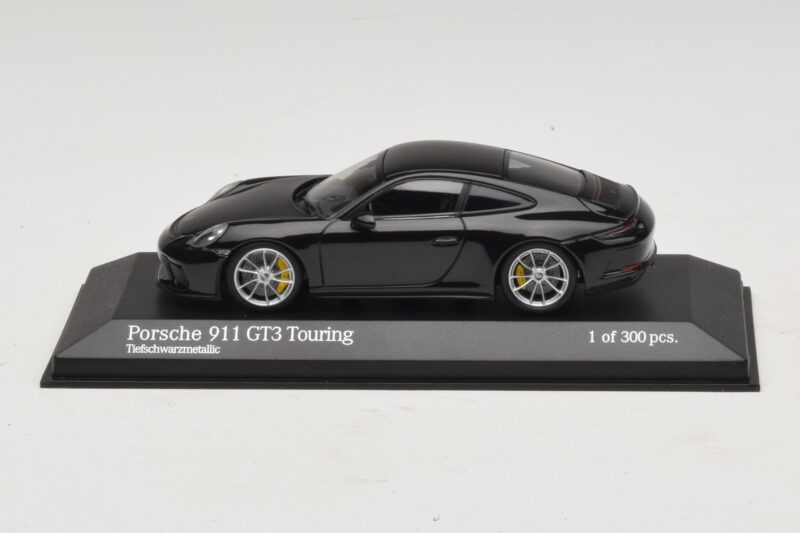 Porsche 911 991.2 GT3 Touring Juoda Metalik Minichamps 1:43 410067424 Metalas