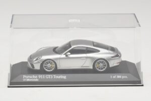 Porsche 911 991.2 GT3 Touring Sidabrinis Minichamps 1:43 410067422 Metalas - nuotrauka 4 iš 5