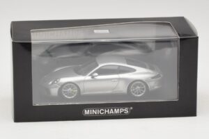 Porsche 911 991.2 GT3 Touring Sidabrinis Minichamps 1:43 410067422 Metalas - nuotrauka 5 iš 5
