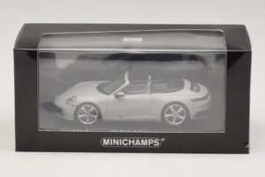 Porsche 911 992 Carrera 4S Kabrioletas Pilkas Minichamps 1:43 410069331 Metalas - nuotrauka 5 iš 5