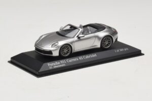 Porsche 911 992 Carrera 4S Kabrioletas Sidabrinis Minichamps 1:43 410069330 Metalas - nuotrauka 2 iš 5