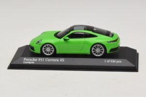 Porsche 911 992 Carrera 4S Žalias Minichamps 1:43 410069322 Metalas
