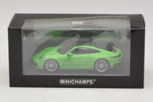 Porsche 911 992 Carrera 4S Žalias Minichamps 1:43 410069322 Metalas - nuotrauka 5 iš 5