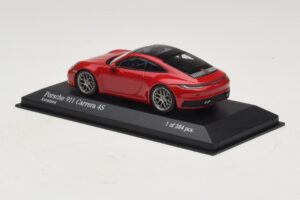Porsche 911 992 Carrera 4S Raudonas Minichamps 1:43 410069321 Metalas - nuotrauka 3 iš 5
