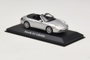 Porsche 911 996 Kabrioletas Sidabrinis Maxichamps 1:43 940061031 Metalas - nuotrauka 3 iš 5