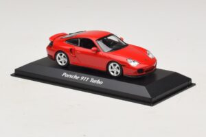 Porsche 911 996 Turbo Raudonas Maxichamps 1:43 940069300 Metalas - nuotrauka 3 iš 5