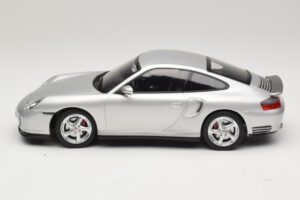 Porsche 911 996 Turbo Sidabrinis KK-Scale 1:18 KKDC181471 Metalas - nuotrauka 3 iš 6