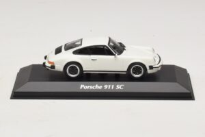 Porsche 911 SC Baltas Maxichamps 1:43 940062020 Metalas