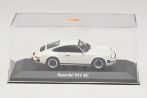Porsche 911 SC Baltas Maxichamps 1:43 940062020 Metalas - nuotrauka 4 iš 5