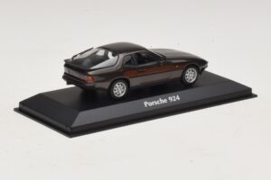 Porsche 924 Ruda Metalik Maxichamps 1:43 940062121 Metalas - nuotrauka 2 iš 5