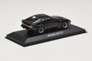 Porsche 924 GT Juodas Maxichamps 1:43 940066124 Metalas - nuotrauka 2 iš 5