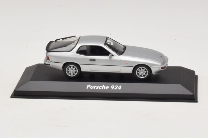 Porsche 924 Sidabrinis Maxichamps 1:43 940062120 Metalas