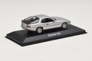 Porsche 924 Sidabrinis Maxichamps 1:43 940062120 Metalas - nuotrauka 2 iš 5