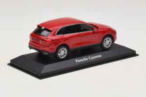 Porsche Cayenne 958 Raudonas Maxichamps 1:43 940063200 Metalas - nuotrauka 2 iš 5