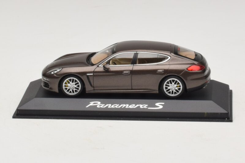 Porsche Panamera 970 S Ruda Metalik Minichamps 1:43 Porsche Panamera 970 S Ruda Metalik Minichamps 1:43 WAP0203400E Metalas