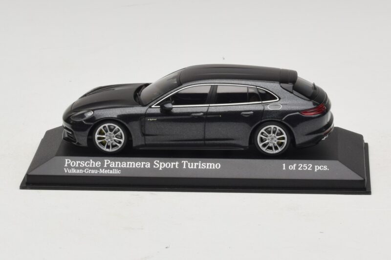 Porsche Panamera 971 4 E-Hybrid Sport Turismo Pilkas Minichamps 1:43 410066112 Metalas