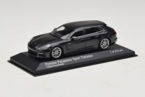 Porsche Panamera 971 4 E-Hybrid Sport Turismo Pilkas Minichamps 1:43 410066112 Metalas - nuotrauka 2 iš 5