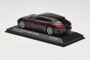 Porsche Panamera 971 Sport Turismo 4S Raudonas Minichamps 1:43 410066110 Metalas - nuotrauka 3 iš 5