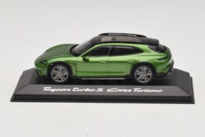 Porsche Taycan Turbo S Cross Turismo Žalias Minichamps 1:43 Porsche Taycan Turbo S Cross Turismo Žalias Minichamps 1:43 WAP0207830M003 Metalas