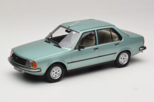 Renault 18 Šviesiai Žalia MCG 1:18 MCG18596 Metalas