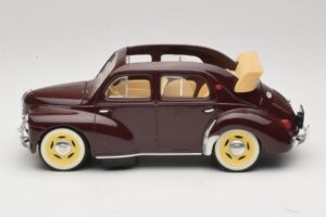 Renault 4CV Kaštoninė Solido 1:18 8048 Metalas - nuotrauka 3 iš 6