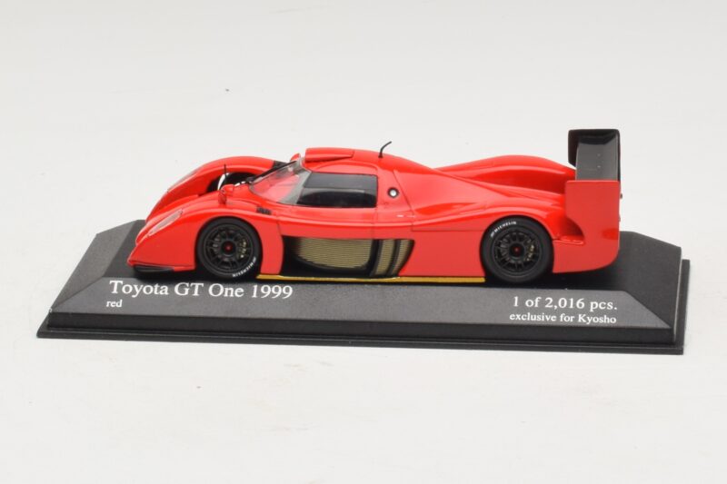Toyota GT-One TS020 Street Raudonas Minichamps 1:43 Toyota GT-One TS020 Street Raudonas Minichamps 1:43 433991603 Metalas